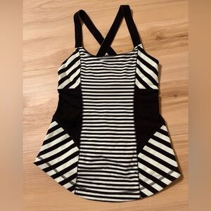 Lululemon womens 4 Work it out Tank Top Black Mint green criss cross strap